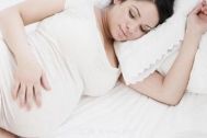 孕妇睡觉的正确姿态  孕妇的正确睡姿