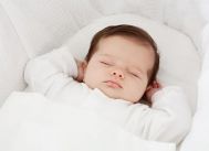 宝宝睡觉流口水是怎么回事