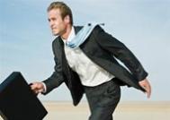 《全面战争：幕府将军2》只操纵大名或国王进行战斗 其它战斗自动计算