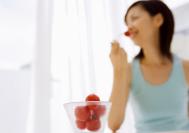 宝宝一岁半 感冒了 吃小快客 清开灵颗粒 可以放在奶粉里一起喝吗？