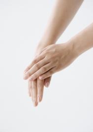 因为是第一胎 年龄小的原因不懂 怀孕前五个月都有抽 