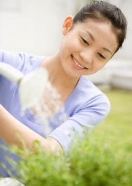 宝宝左脸有一块1cm左右宽的红色胎记 这个胎记能不能消掉呢？