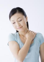 宝宝80天 舌苔很多 厚厚的一层 用纱布都清除不了 怎么办