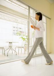 大姨妈推迟4天 去看大夫做了B超说怀宝宝了 这么早B超能看到吗？