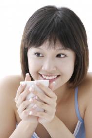 恩 还没有扎呢因为手遇到热它就没有