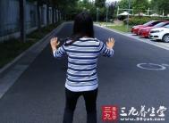 太极拳视频 练习太极鞭的背部运动规律