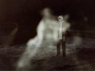 摄影界惊现灵异事件：破解照片中非自然现象