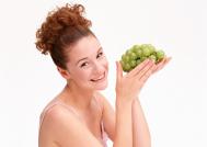 喉咙痛可以喝柠檬水吗？注意什么呢？