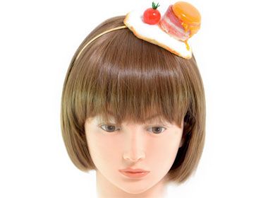 美食饰品创意展 你敢把蛋包饭戴在头上吗