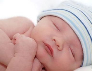 新生儿红疹是什么原因 新手爸妈别焦虑