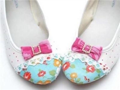 普通白鞋怎么变身超美碎花淑女鞋