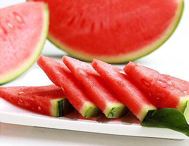 西瓜的各种切法图解 教你十一招快速实用的西瓜切法