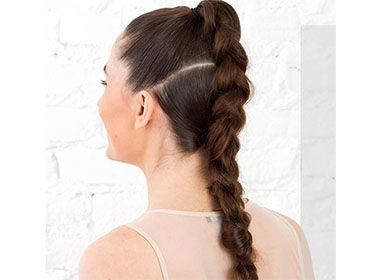 编织有层次感的麻花辫 跟着欧美明星学起来