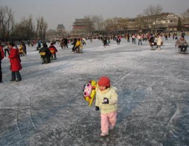 溜冰小技巧 如何溜冰