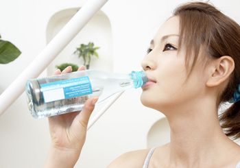 身体缺水的症状 身体缺水时的5种表现