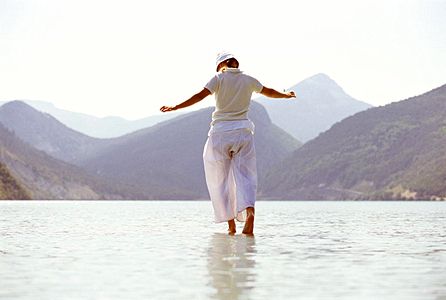 如何在水上跑：非牛顿流体让你梦想成真