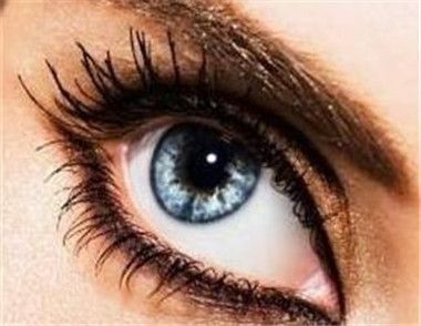 葡萄眼怎么画眼线 画眼线的方法