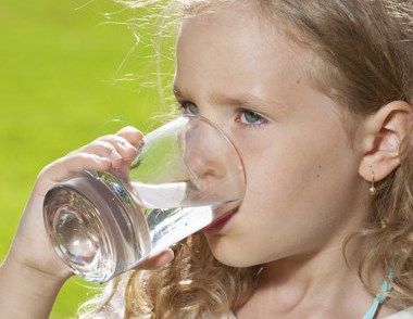怎么让孩子爱上喝水？