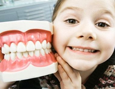 孩子吃什么有利于换牙？四类食物有利于孩子牙齿健康