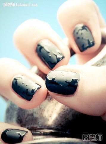 黑色磨砂美甲教程图解