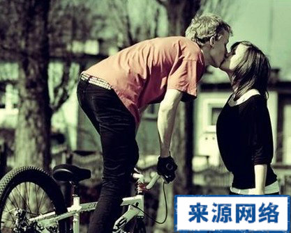 过敏性鼻炎会不会引起口臭|接吻会不会传染口