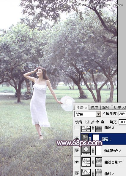 Photoshop调出外景林中女孩梦幻紫色效果,PS教程,图老师教程网