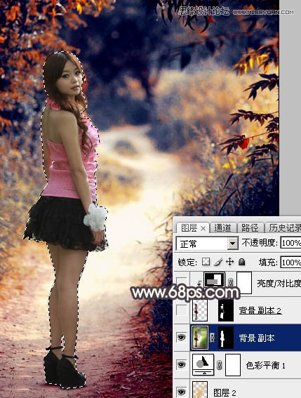 Photoshop调出小路边女孩秋季暖黄效果,PS教程,图老师教程网