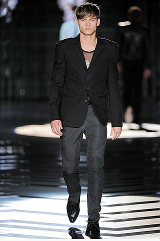 【Milan】2010 S/S MEN 春夏 男士成衣 -- Roberto Cavalli