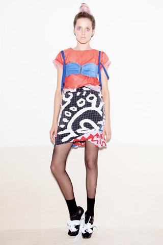 【LONDON】2010 S/S RTW 春夏 女装成衣 -- Louise Gray