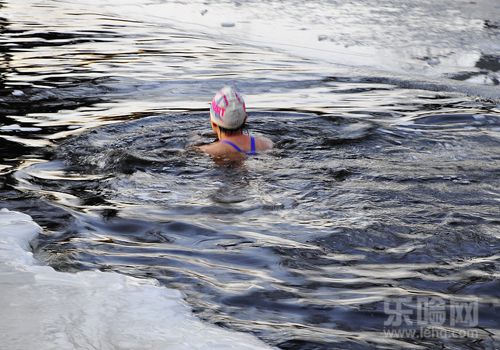 精神不健全的患者不适合参加冬泳