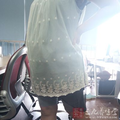 妊娠期糖尿病可直接影响胎儿发育，使胎儿发生高血糖