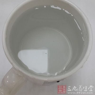 忌喝大量白开水