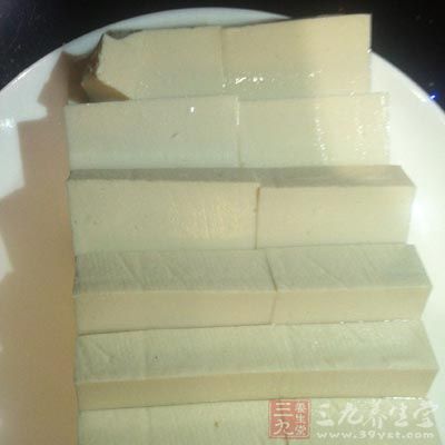 一般来说老人们普遍爱吃豆腐