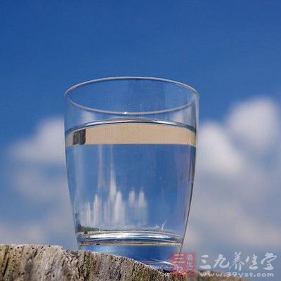 经期适量饮水，帮身体有效排毒