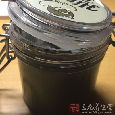 除痘面膜：草莓面膜