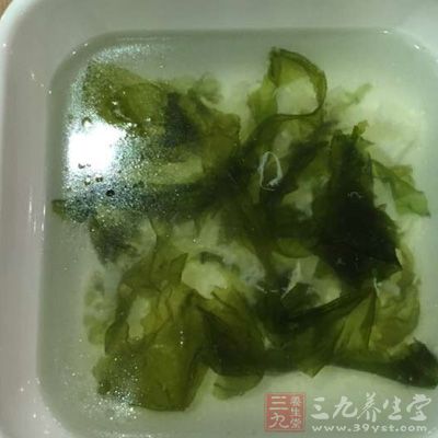 香油紫菜汤：治便秘