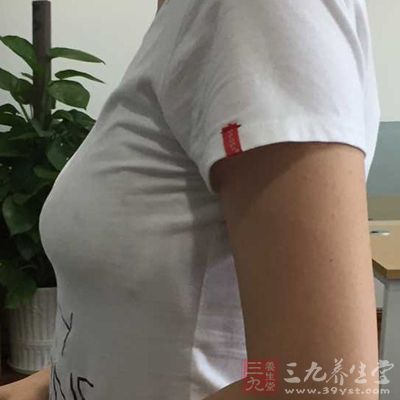 乳房是女性的标志，也是生命的粮仓