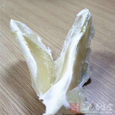 柚皮可以加工成菜肴和蜜饯