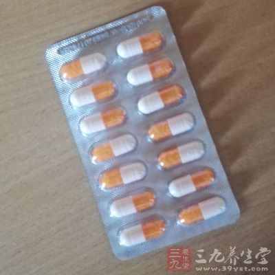 是促使体内产生抗组胺抗体的药物