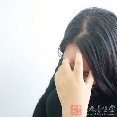 美尼尔综合症的患者会有眩晕，耳鸣以及耳聋的情况