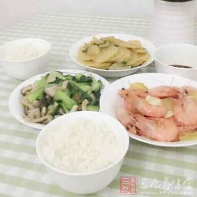 我们人本获取能量主要来自食物当中