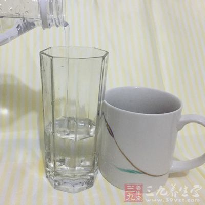 喝水可以纠正以及防止失水