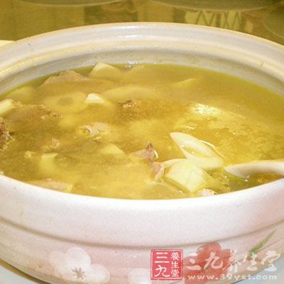 产后乳汁分泌不足跟喝鸡汤两者之间存在内在的联系