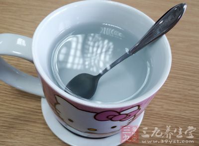 烧灼感可经饮水食管原发蠕动而得到缓解