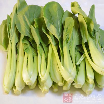 叶类蔬菜别过夜有些隔夜菜特别是隔夜的绿叶蔬菜，非但营养价值不高