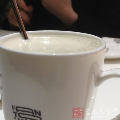 奶茶导致肥胖和营养不良