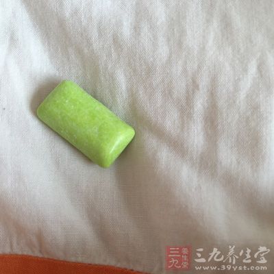 木糖醇，这是目前使用最广泛的一种甜味剂