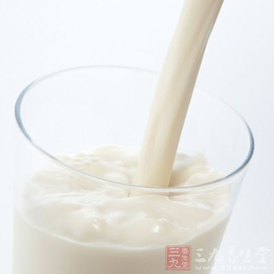 牛奶中的乳糖能促使铅在人体内吸收和蓄积