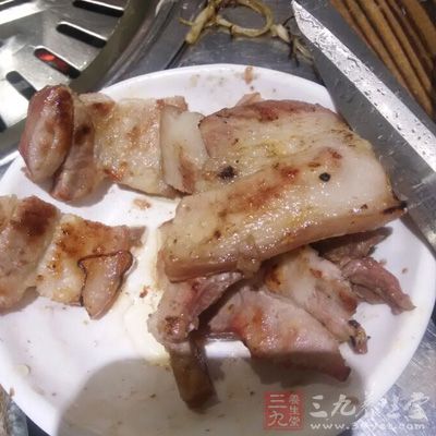 抽血前一天不吃过于油腻、高蛋白食物