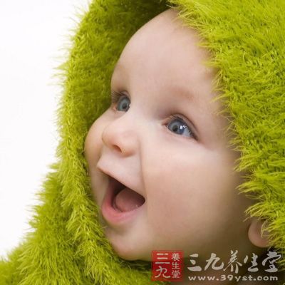 新生儿和幼婴儿，常无典型痉咳